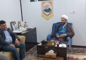 مدیرکل تعاون روستایی استان بوشهر به مناسبت هفته جهاد کشاورزی با امام جمعه شهر دیلم دیدار کرد